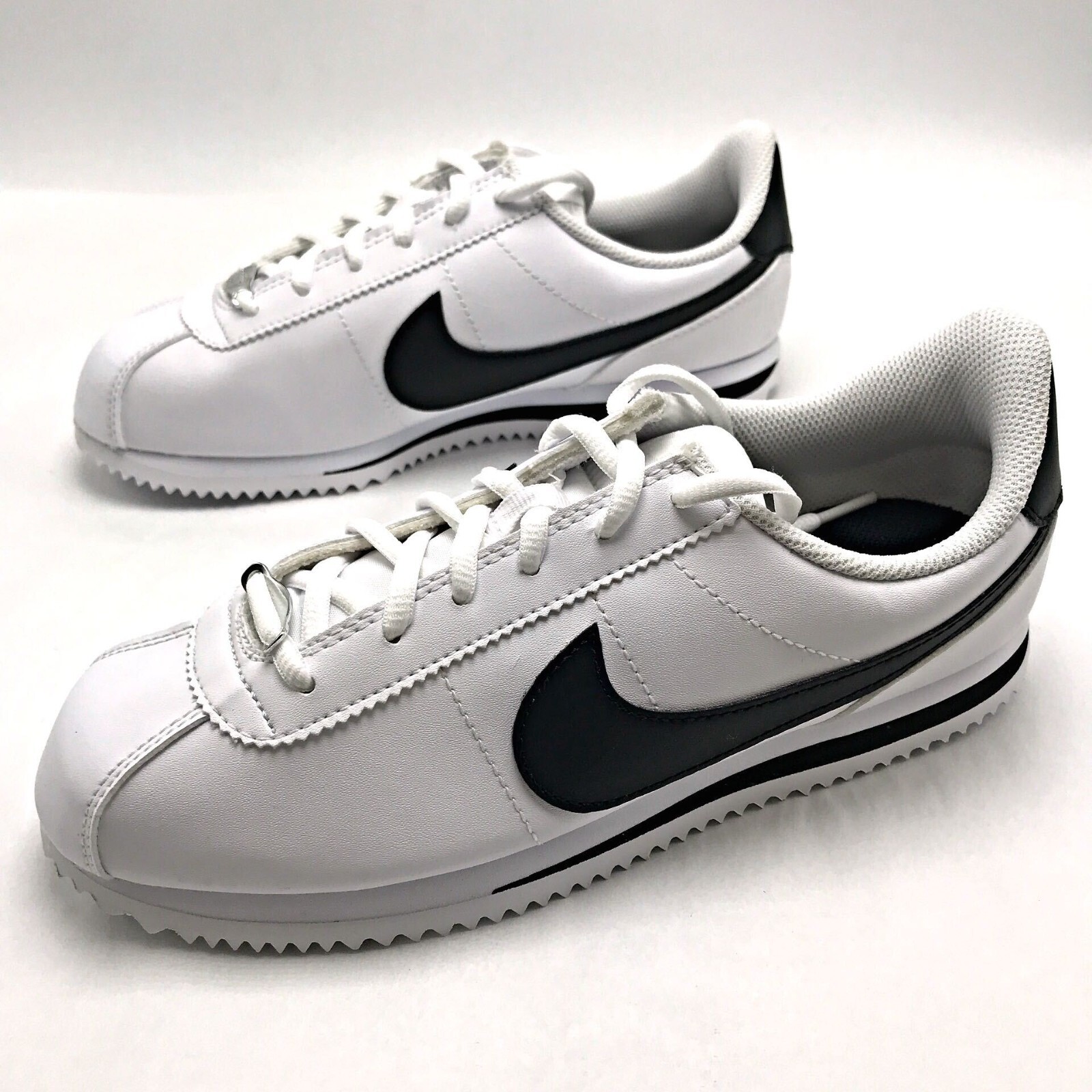 Nike Cortez Basic SL White Black (GS) Youth Shoes 904764-102 Nike Cortez Basic SL White Black (GS) Youth Shoes 904764-102
