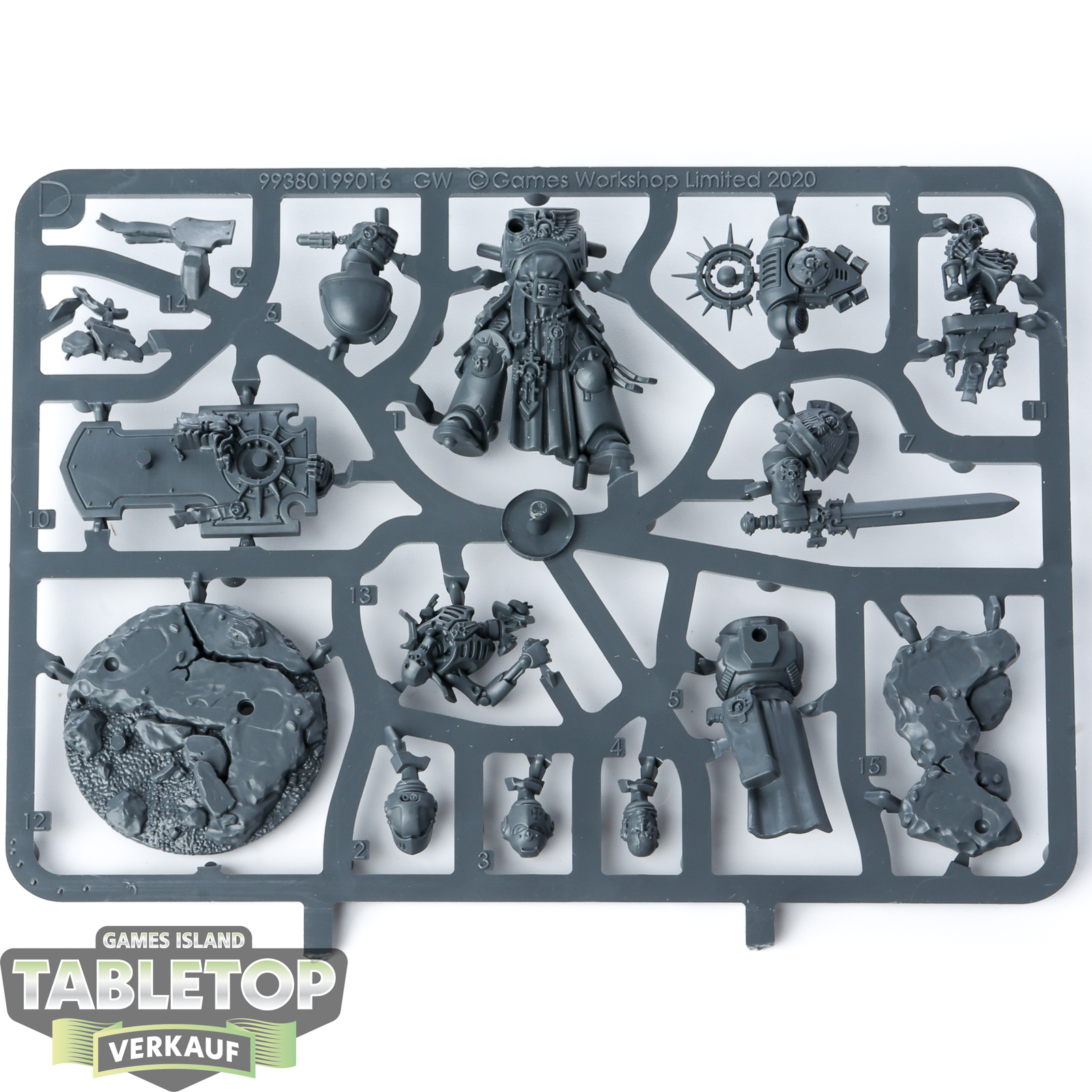 Space Marines - Captain with Relic Shield - im Gussrahmen