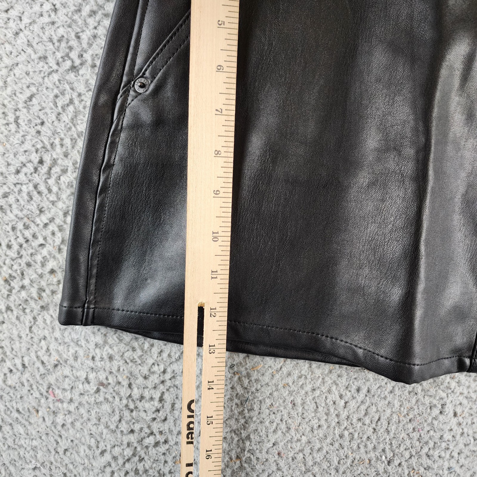 Free People Wynne Vegan Skirt Women's 25 Black Asymmetric Zip/Button Closure - Picture 6 of 13