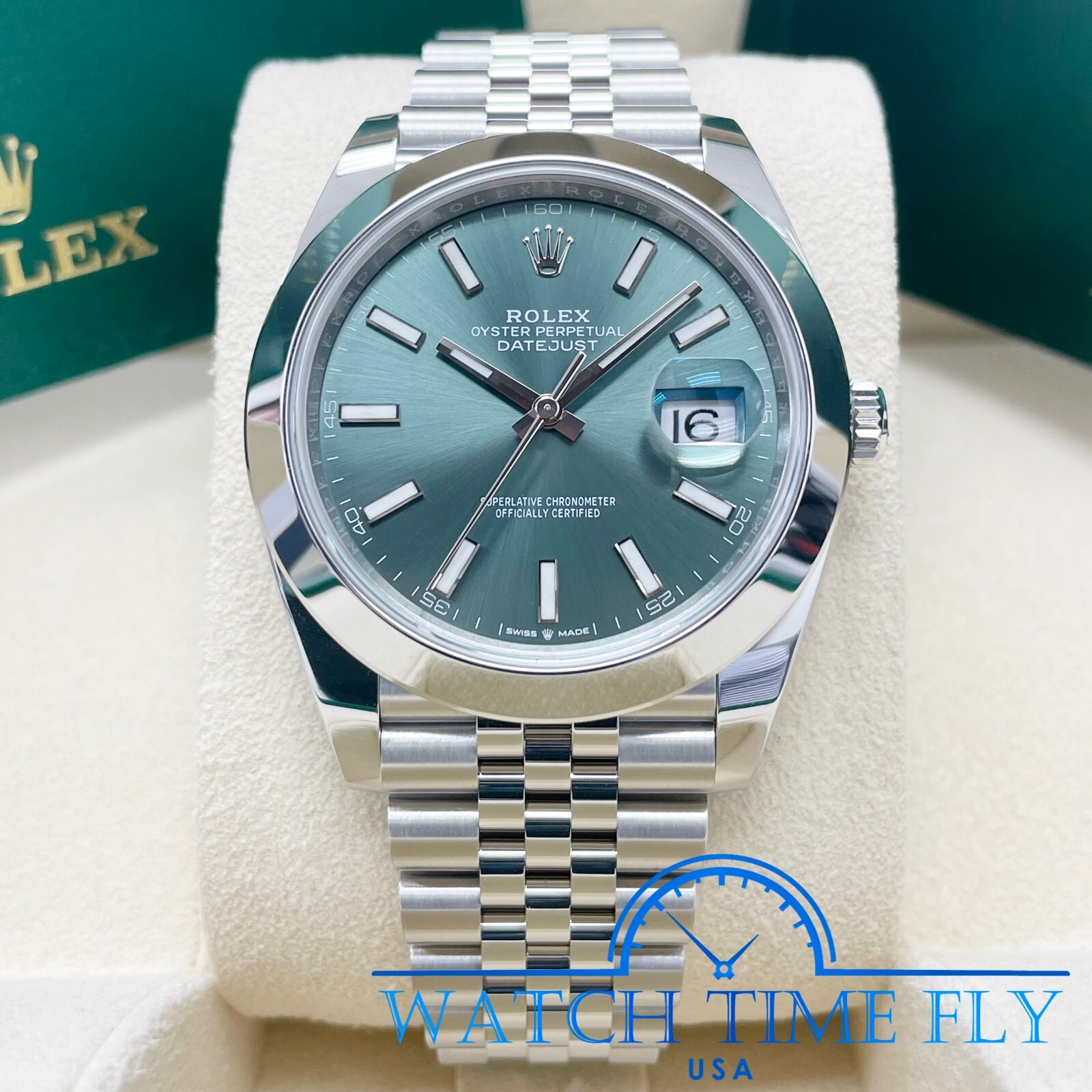 Pre-owned Rolex 2022 Datejust 41mm Smooth Bezel 126300 Mint Green Dial Jubilee Bracelet