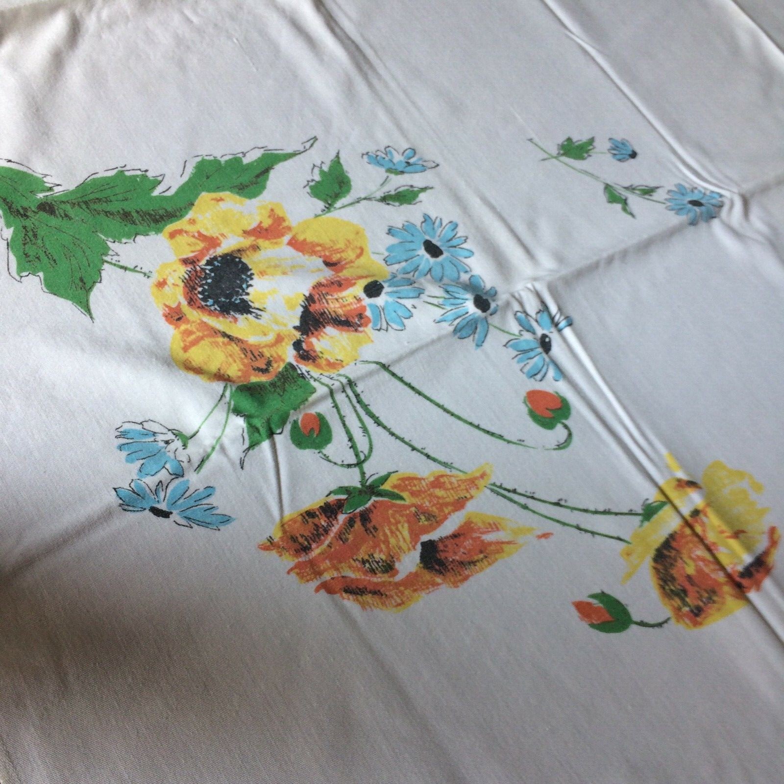Vtg tablecloth white orange yellow poppy blue daisy floral 52x44