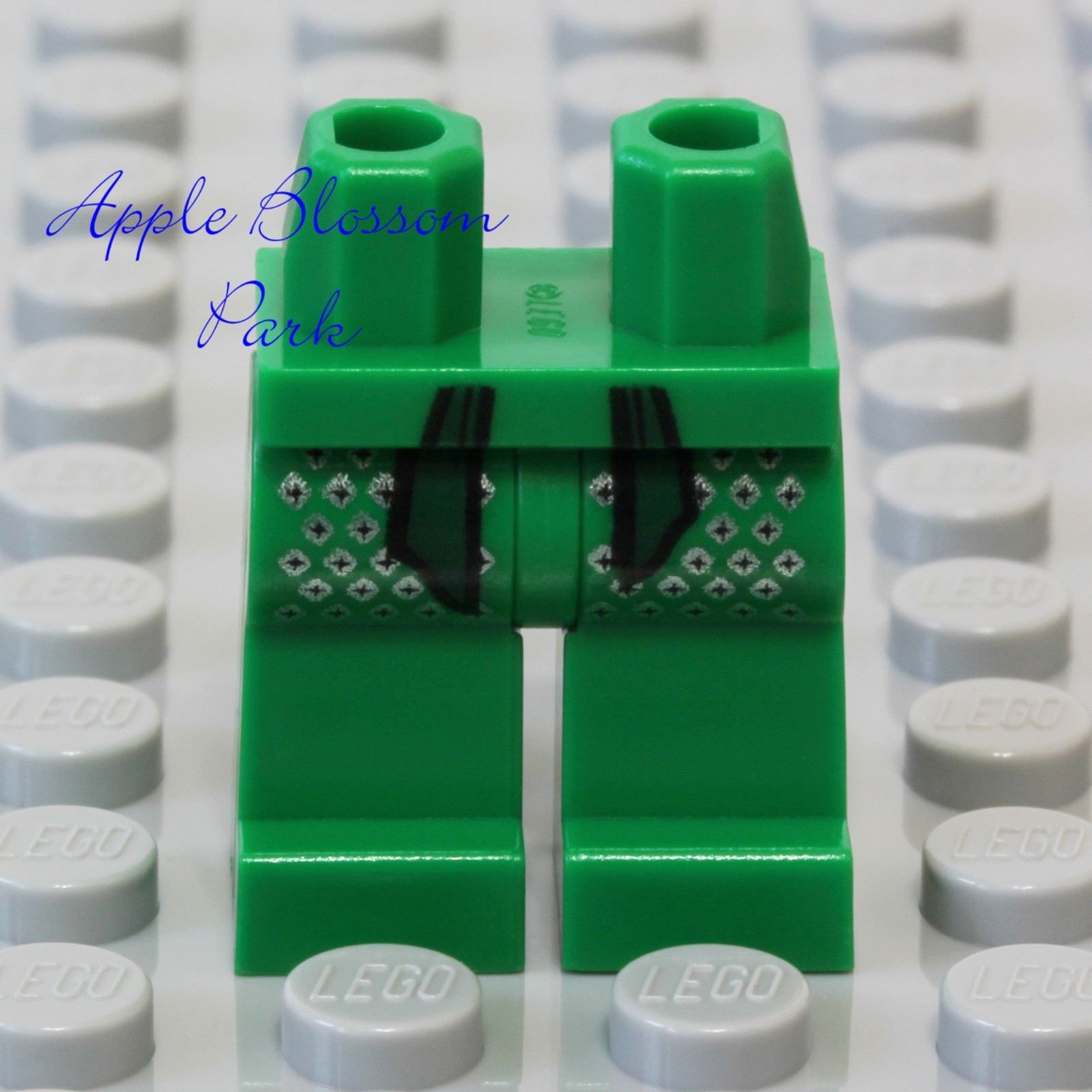 鯉太郎@lownslow NEW Lego Ninjago GREEN NINJA MINIFIG LEGS - Lloyd ZX