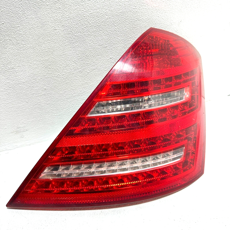 Used 2010-2013 Mercedes Benz S550 Rear Right Passenger Side Tail Light Lamp OEM