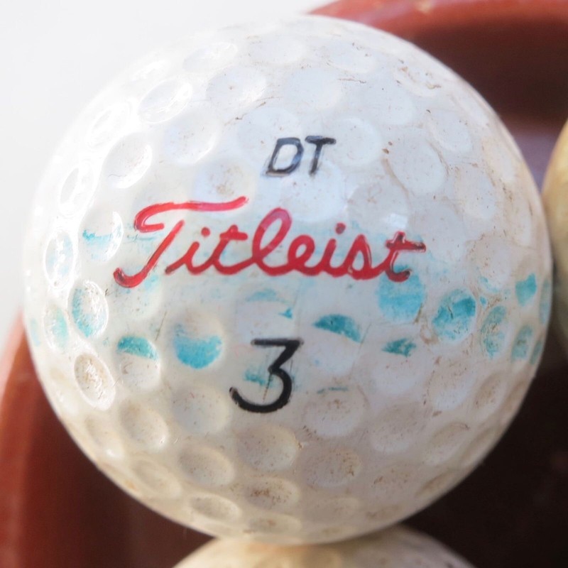 4 Vintage Golf Balls: Titleist 3, MacGregor Nicklaus 4, Top-Flite 5, Voit Enduro