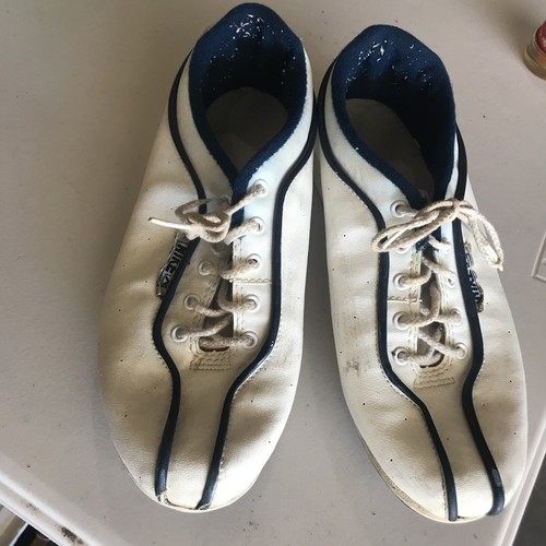 VINTAGE NIKE 1984 Women’s Bowling Shoes Vintage 1984 NIKE Leather Bowling Shoes Blue & Silver Retro