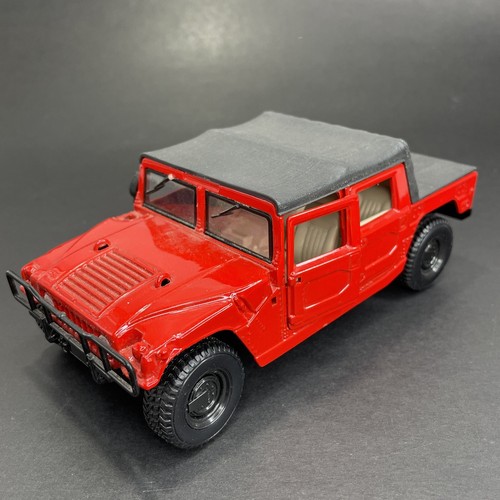 新品未開封　maisto HUMMER H1 MINT Maisto HUMMER H1 HARDTOP SILVER 1:18 SCALE OPENING HOOD