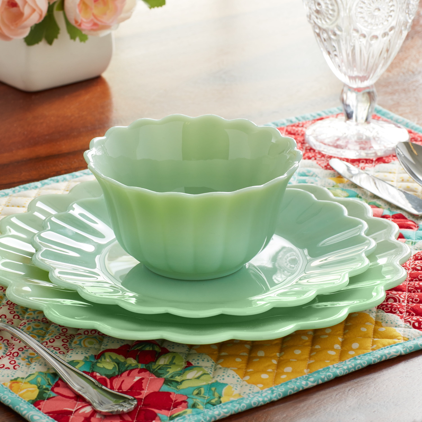 The Pioneer Woman Timeless Beauty Jade Glass 3-Piece Dinnerware Set