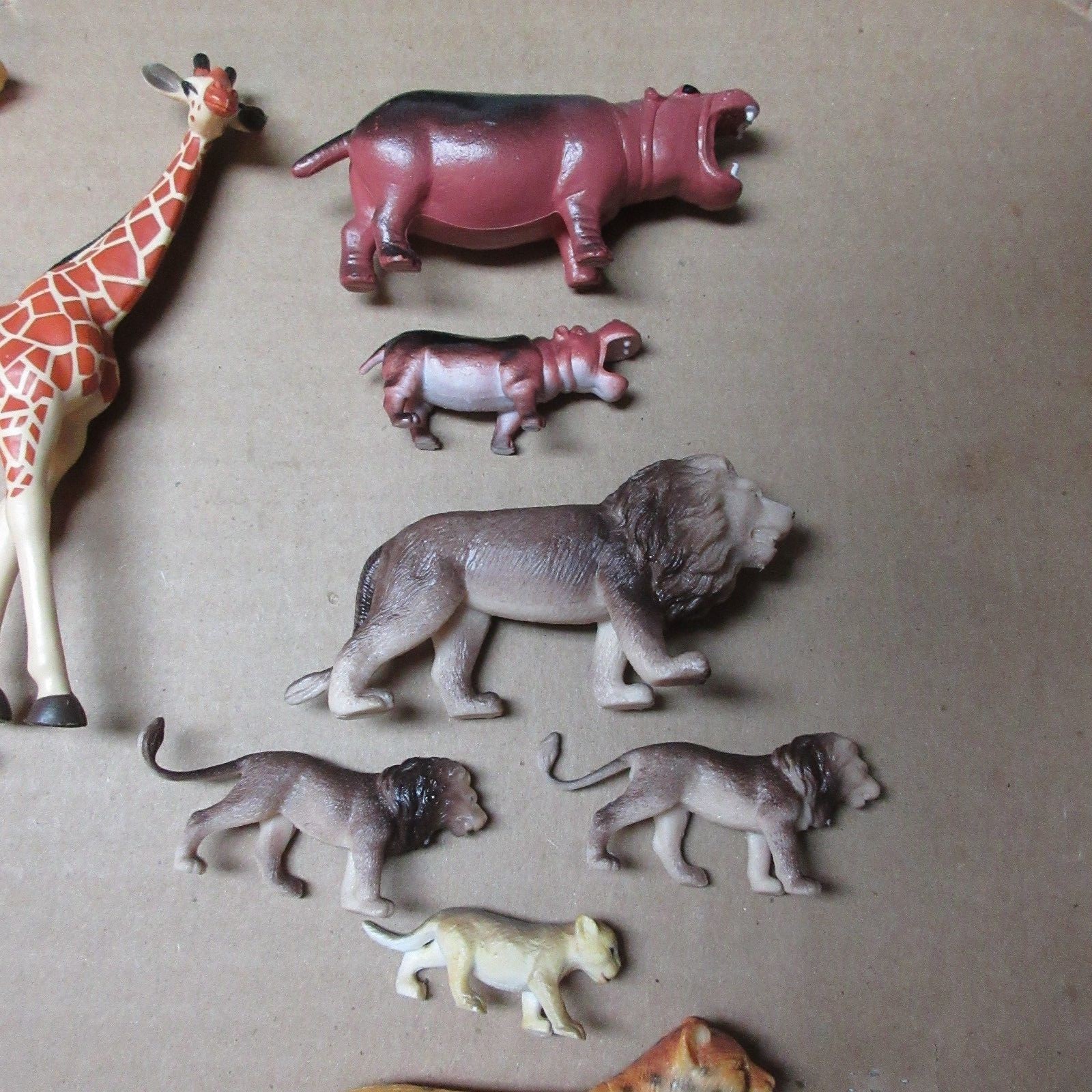 Lot of 27 Wild Toy Plastic Animals