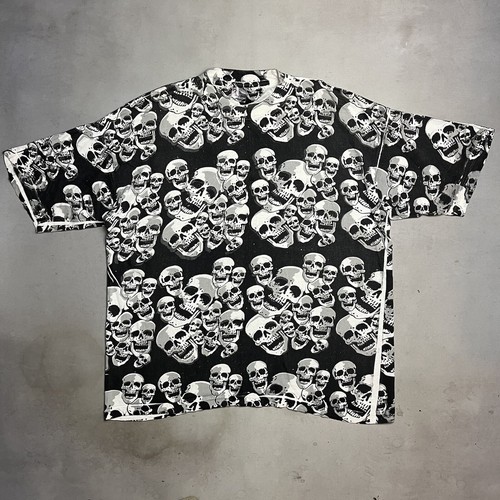 【archive】90s un Skull Holding Hands Tee archive】90s un Skull Holding Hands Tee（archive】90s un