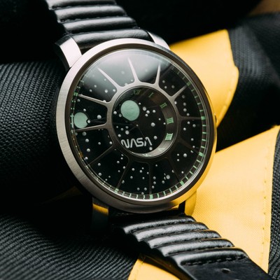 Pre-owned Xeric Trappist-1 Nasa Edition Command Module