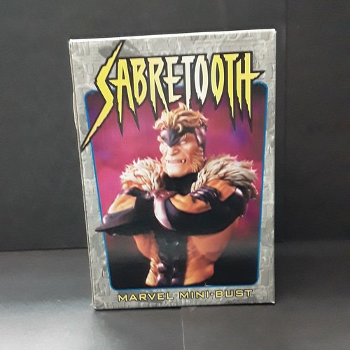 Sabretooth Marvel Mini-Bust Bowen Designs Mint Condition Sabretooth Marvel Mini-Bust Bowen Designs Mint Condition