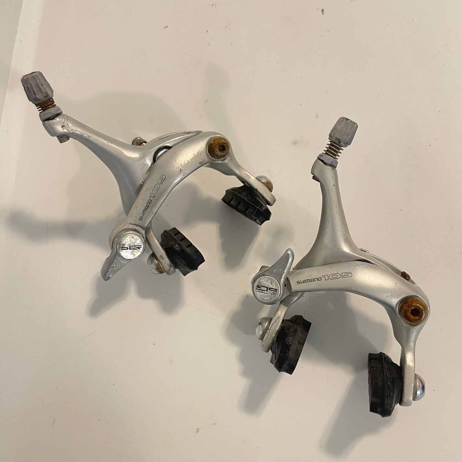 Shimano 105 BR-1055 キャリパーブレーキ 未使用 SHIMANO 「シマノ」 105 BR-1055 キャリパーブレーキセット
