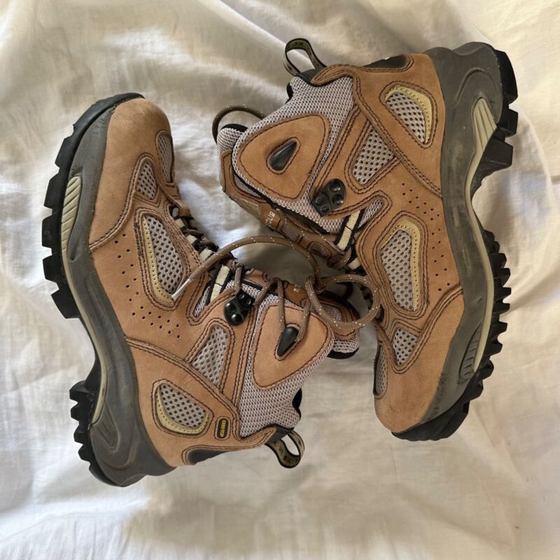 Waterproof Women’s Leather Hiking Boots Vasque 7465 ‘Breeze’ size 7 Barely Worn