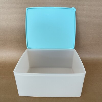 Tupperware Jumbo Pak N Stor Storage Container Large #1686, Aqua Seal