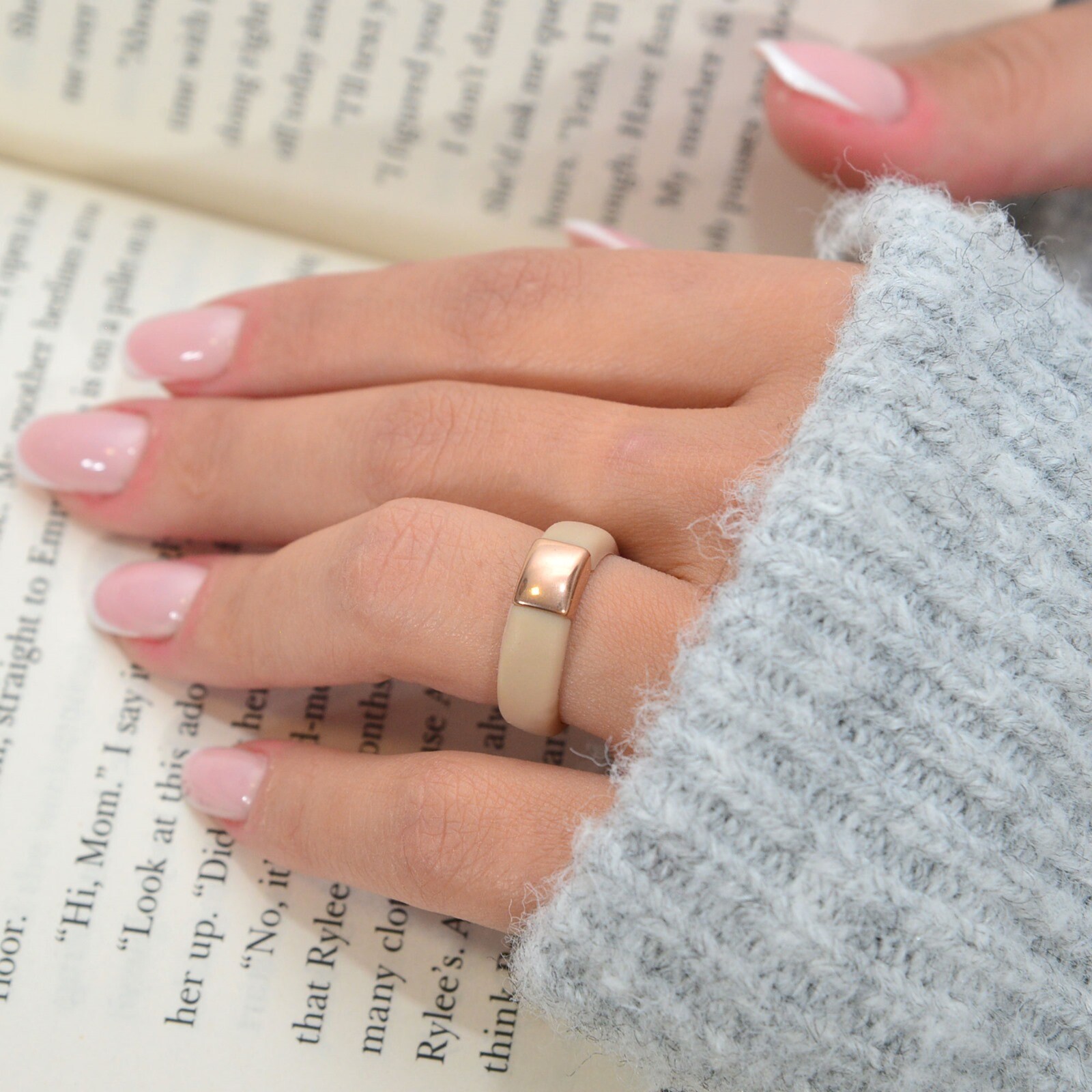 Rinfit Silicone Rings for Women - Female Rubber Wedding Bands - Silicone & Metal