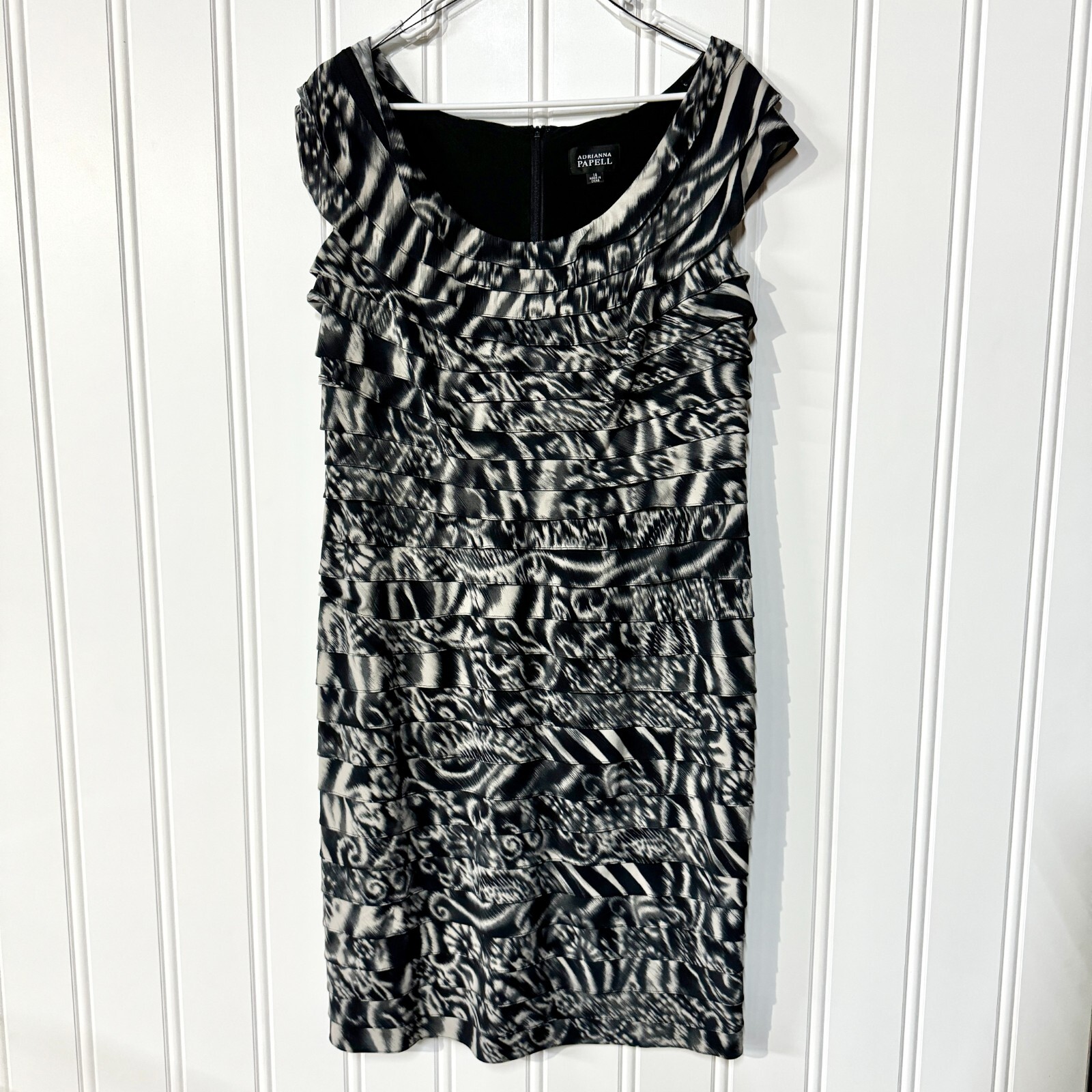 【海外限定】AdriannaPapell 【海外限定】AdriannaPapellAdriann ADRIANNA PAPELL Dress Women Size 14 B&W Mini Abstract