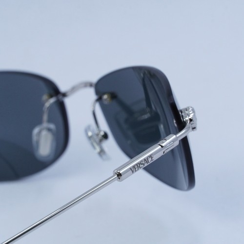 Pre-owned Versace Ve2279 100087 Silver/dark Grey 60-18-135 Sunglasses In Gray