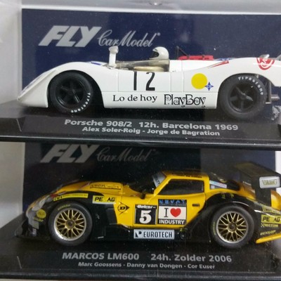 FLY PORSCHE 908 AND MARCOS LM600 1/32 SLOT CAR IN DISPLAY CASE