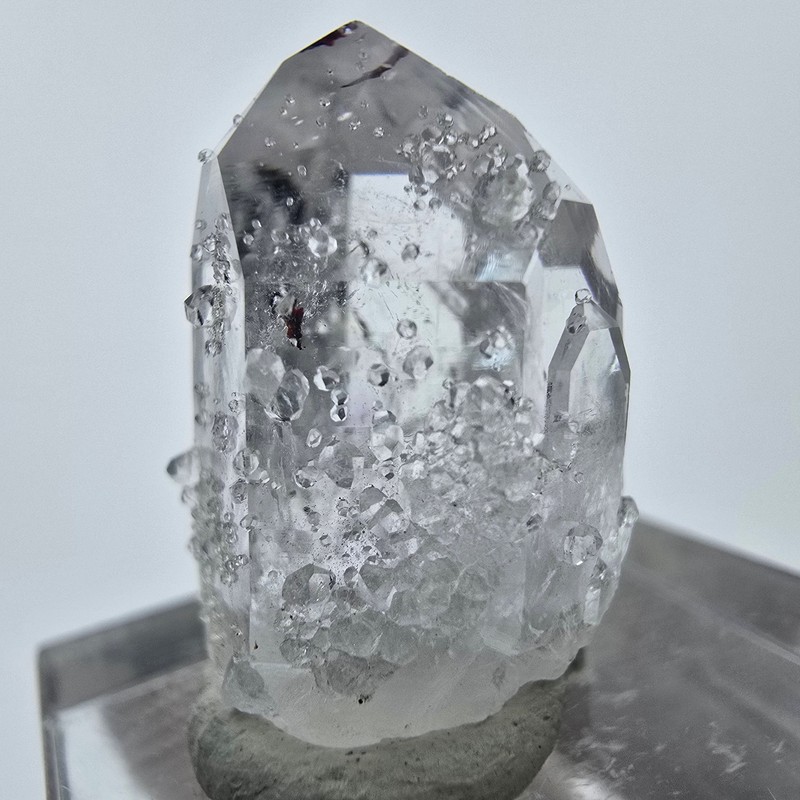 Quartz Arlequin Clair Avec Mine Analcim Streep Goboboseb Namibie 22*16*14mm