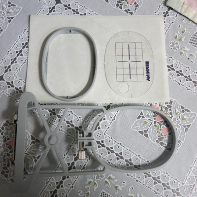 Bernina 165 170 180 Small 40mm x 60mm Embroidery Hoop Frame artista Excellent
