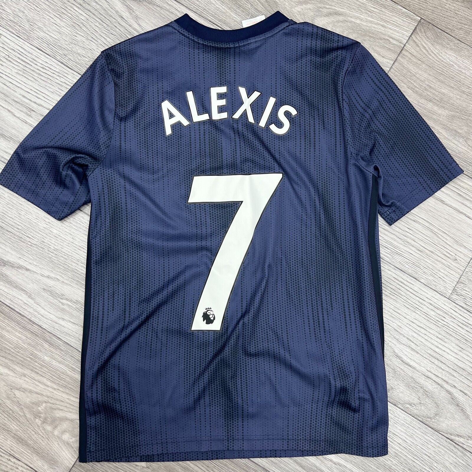 【きれいめファッション51選】上品さと清潔感をキープし Manchester United Jersey Soccer Shirt Football Third 2018-19 スポーツ