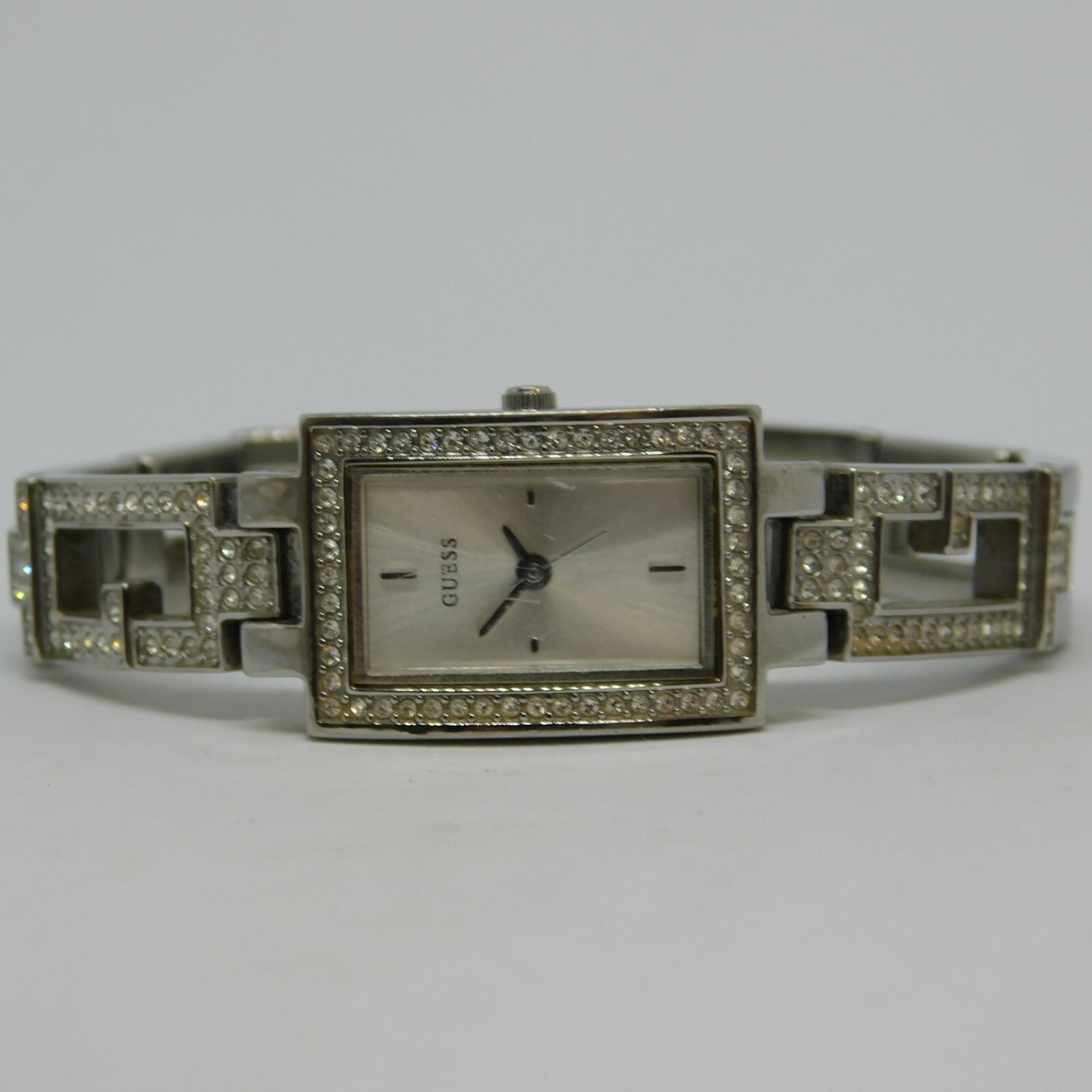GUESS G85458L Silver Tone Quartz Analog Women's Watch Sz. 6