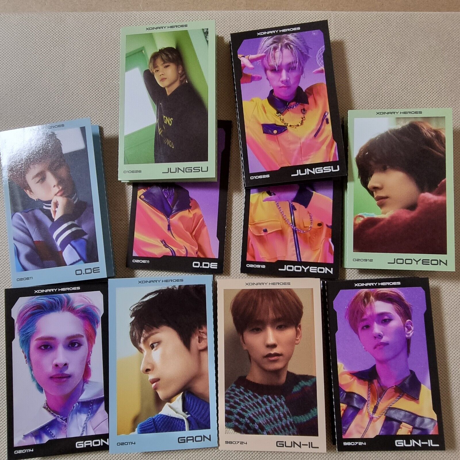 Xdinary Heroes - 1st Mini Album Hello, world! Official album Xdinary Heroes - 1st Mini Album Hello, world! Official album