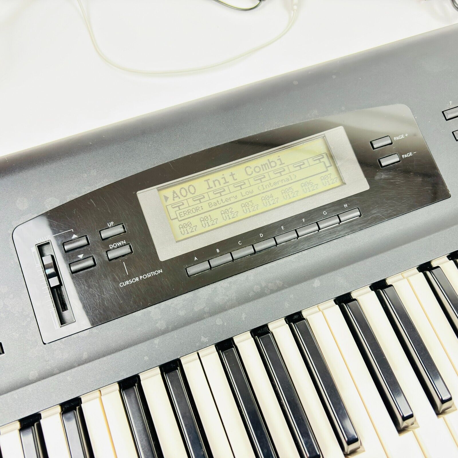 Korg 01/W Pro Used 76-key Keyboard Synthesizer Japan Used Korg 01/W Pro Used 76-key Keyboard Synthesizer Japan Used