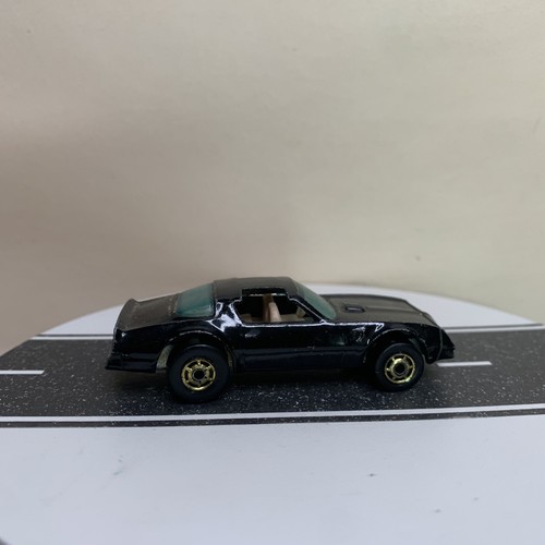ミニカー Hot Wheels '77 Pontiac Firebird Amazon.com: Hot Wheels '77 Pontiac Firebird, HW Flames 5/10