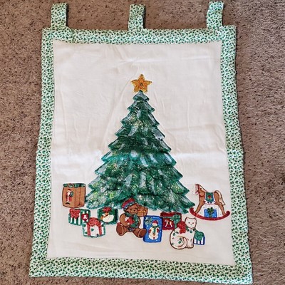 Vintage Quilted Christmas Tree Wall Tapestry 24x20 Inch + Hooking