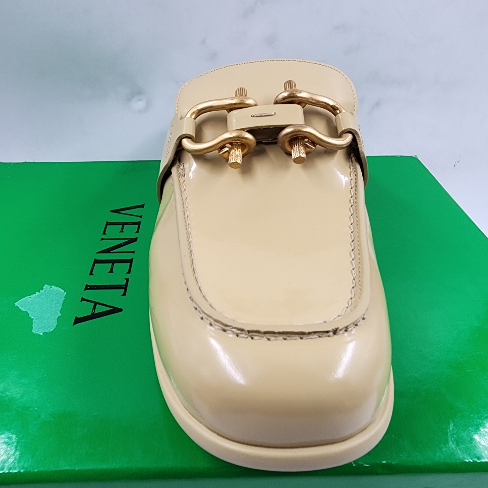 【関税込み】Bottega Veneta ベージュ Monsieur ローファー Bottega Veneta Monsieur Slip On Mocassin Loafer Flats Womens