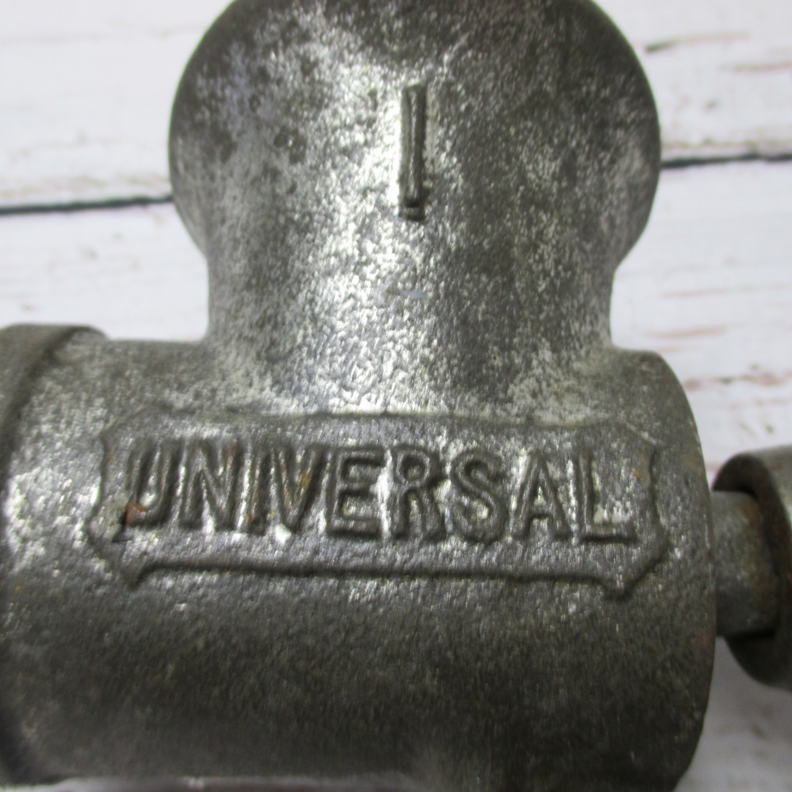 Vintage Universal No.1 Food Chopper Meat Grinder Hand Crank Wood Handle 1900's