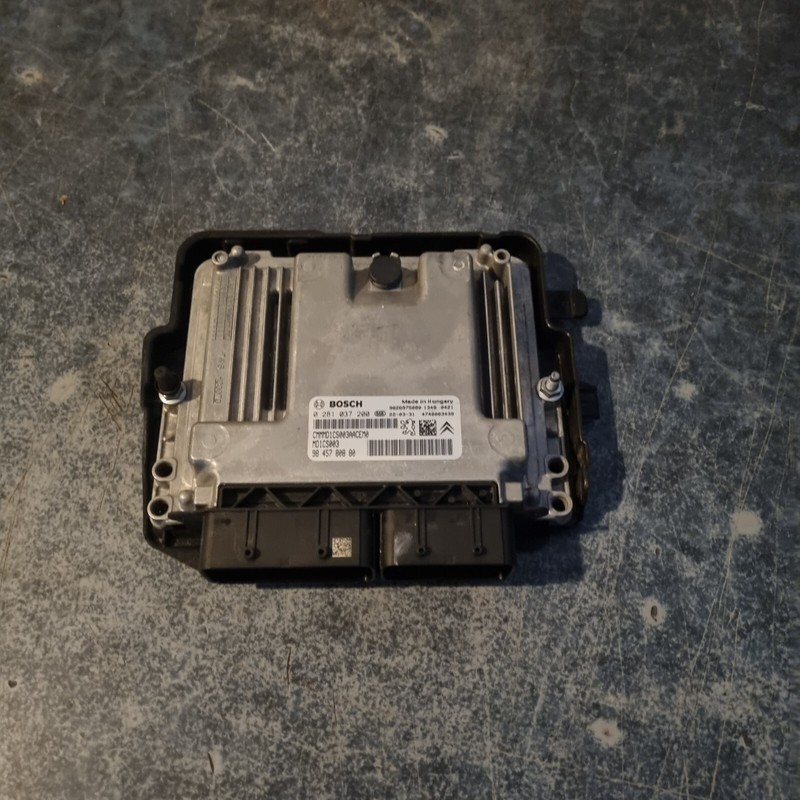 Calculateur Peugeot Citroen 9845780880