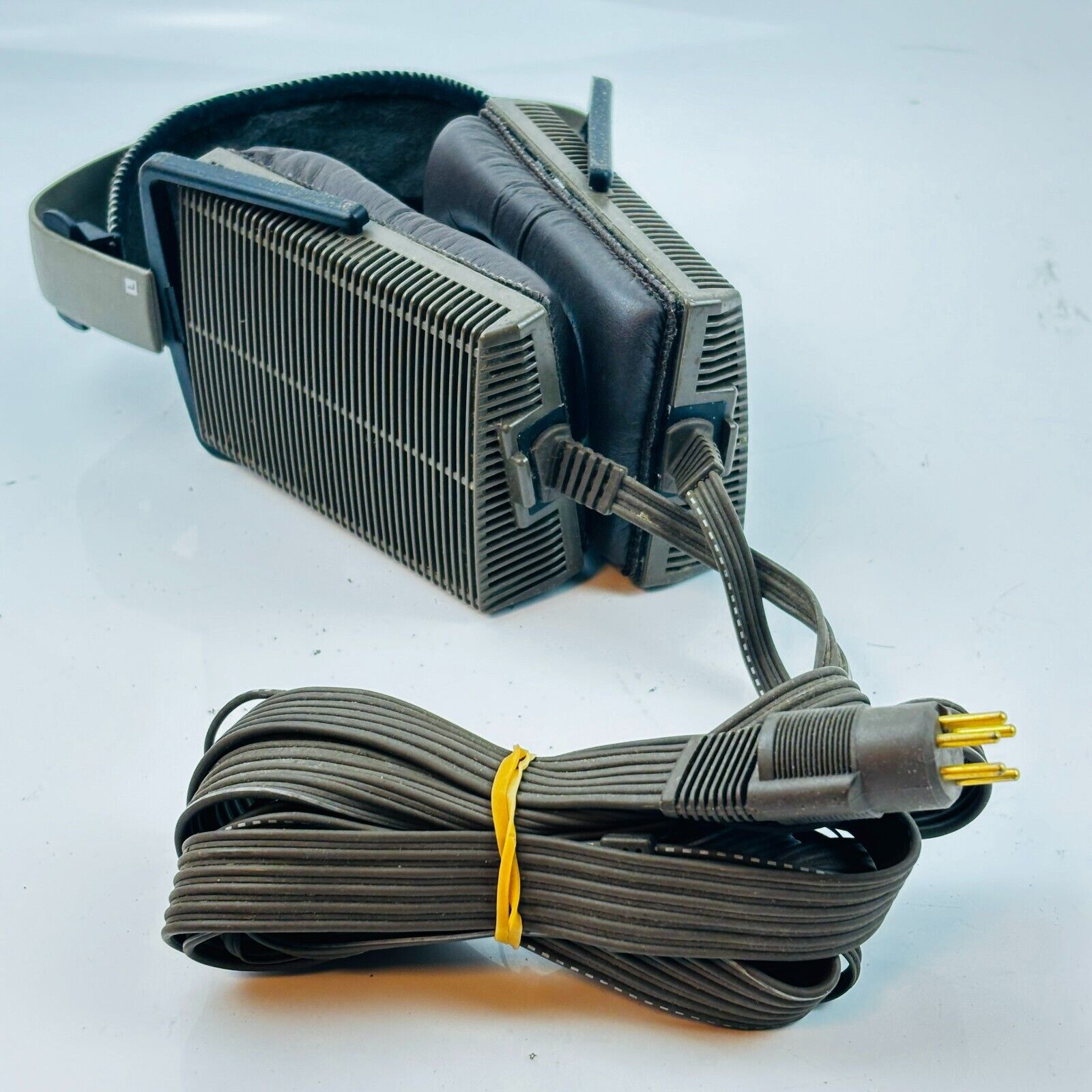 STAX SR-404 Signature Headphone USED Good Condition from STAX SR-404 Signature Headphone USED Good Condition from