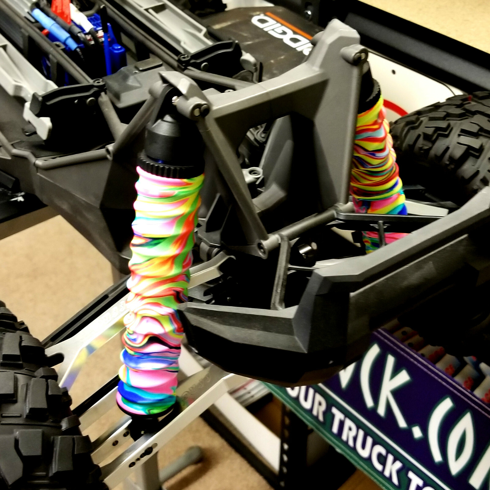 HOT! FULLFORCE RC TRAXXAS X-MAXX XMAXX & XRT SHOCK BOOTS - COVERS / SOX (4 PCS)