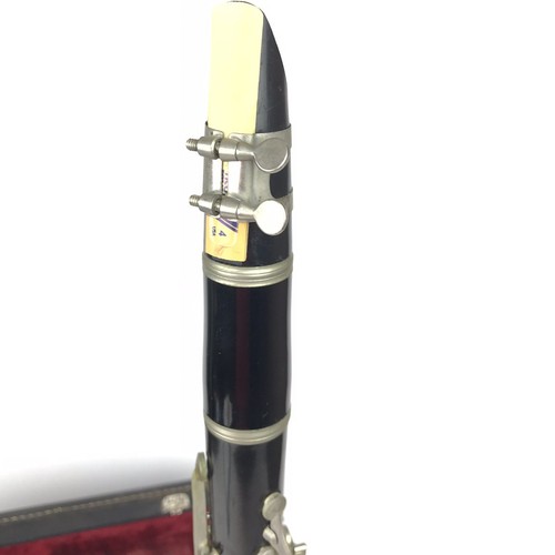 VITO RESO-TONE CLARINET & CASE MADE IN U.S. Needs Cleaning