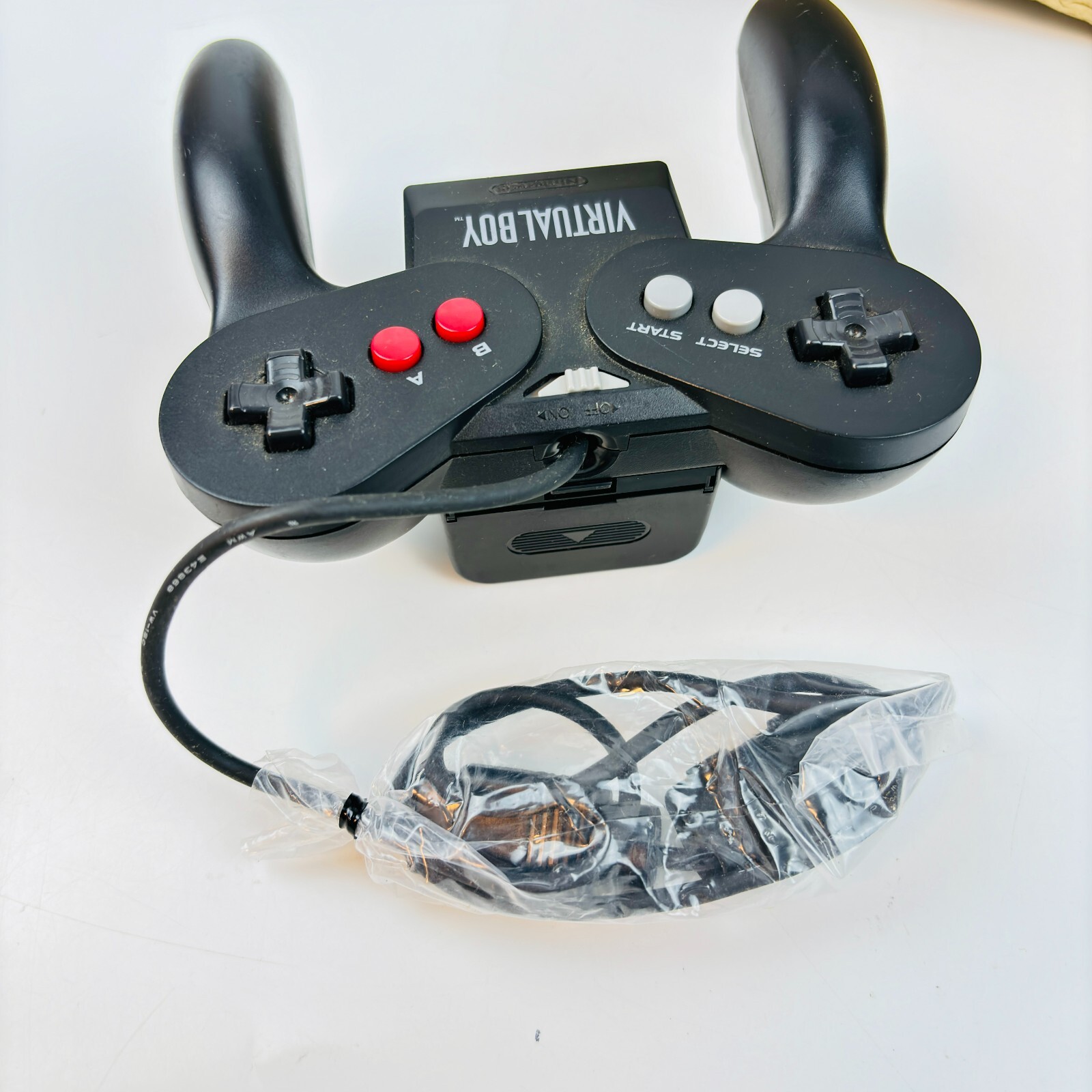 Nintendo Virtual Boy VUE-S-RA Game System Black Red JAPAN Nintendo Virtual Boy VUE-S-RA Game System Black Red JAPAN