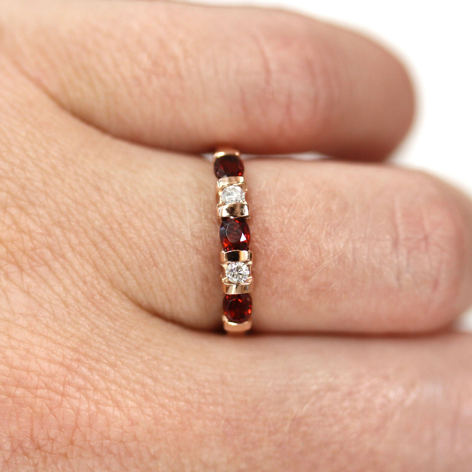 Pre-owned Jewelry By Arsa 0.8 Ctw Natural Red Garnet Diamond Solid 14k Yellow Gold 5 Stone Band Ring 3.5mm