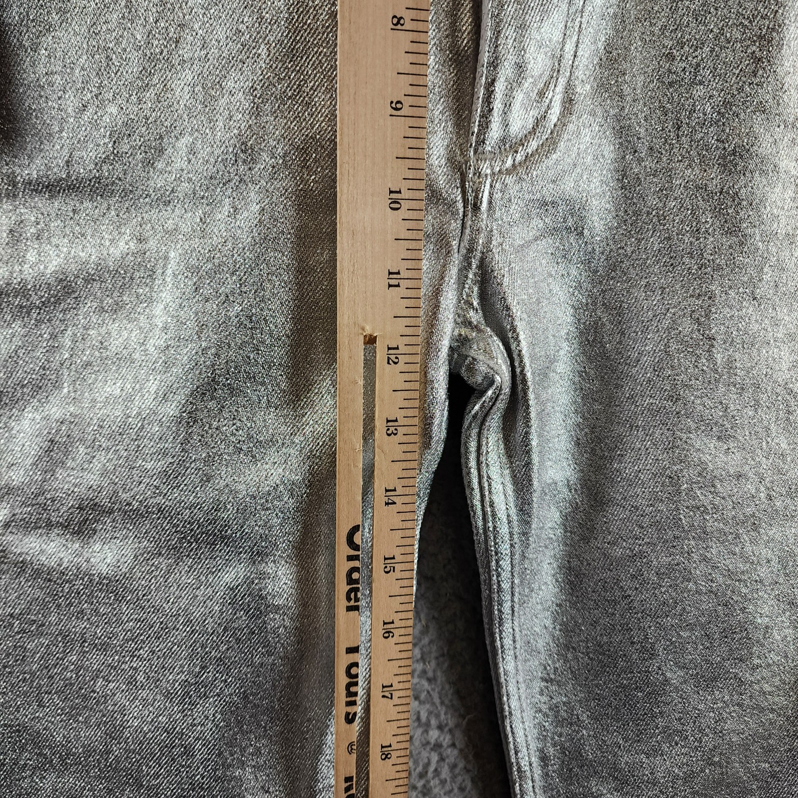 rag & bone Harlow High Rise Straight Jeans Women's 23 Coated Silver Button Zip - Picture 8 of 15
