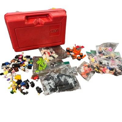 VTG 80s LEGO Red Hard Plastic Flip Top Storage Container Case w/ Figures