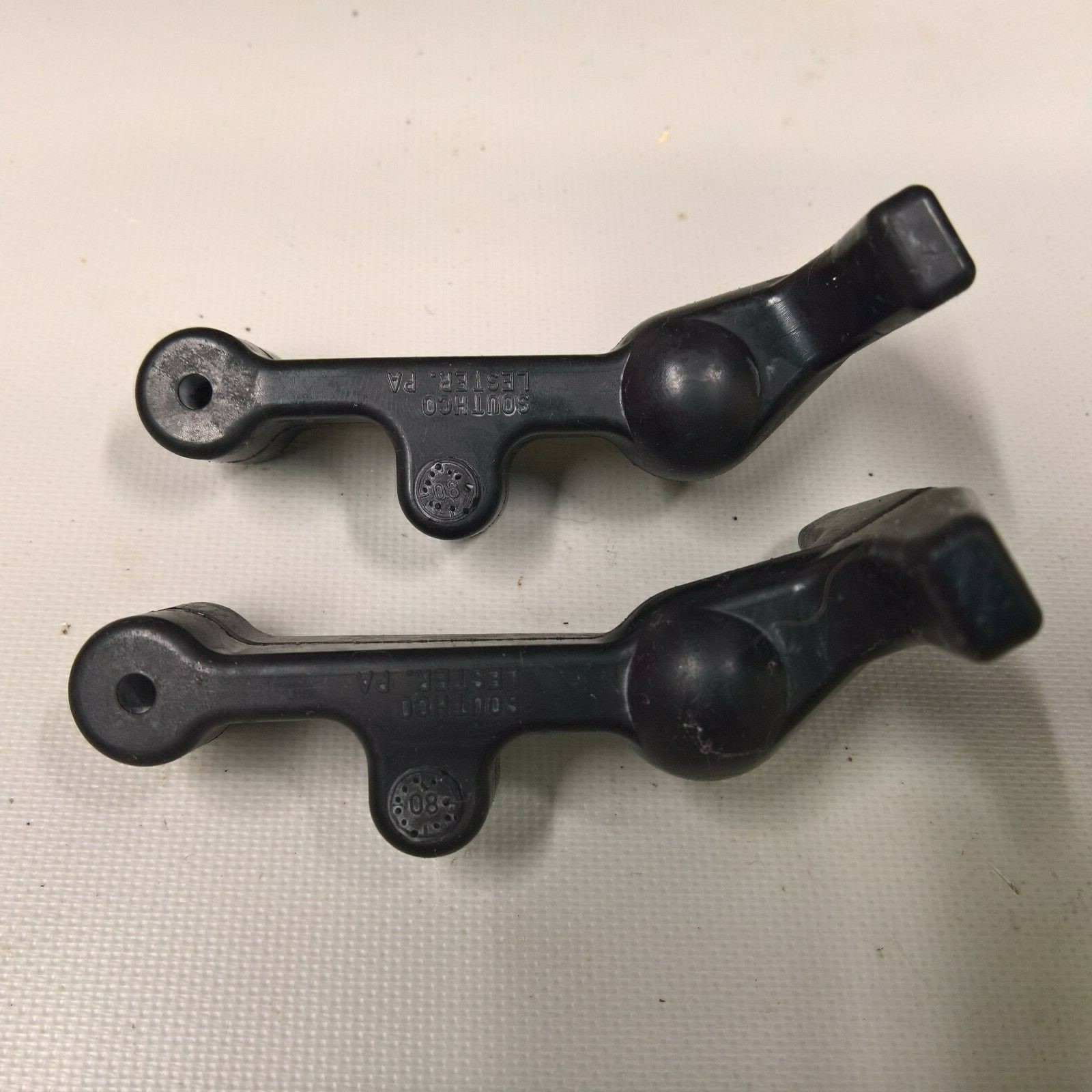 (2)Southco 37 Draw Latch Pull Type T handle Boat Marine EMPD Rubber USA Gun