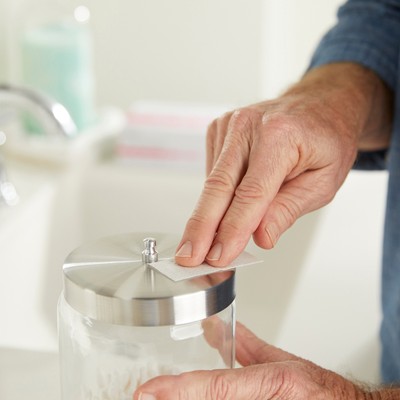 McKesson Sterile Alcohol Prep Pad Medium Nonwoven Gauze 58-204 Case of 4000