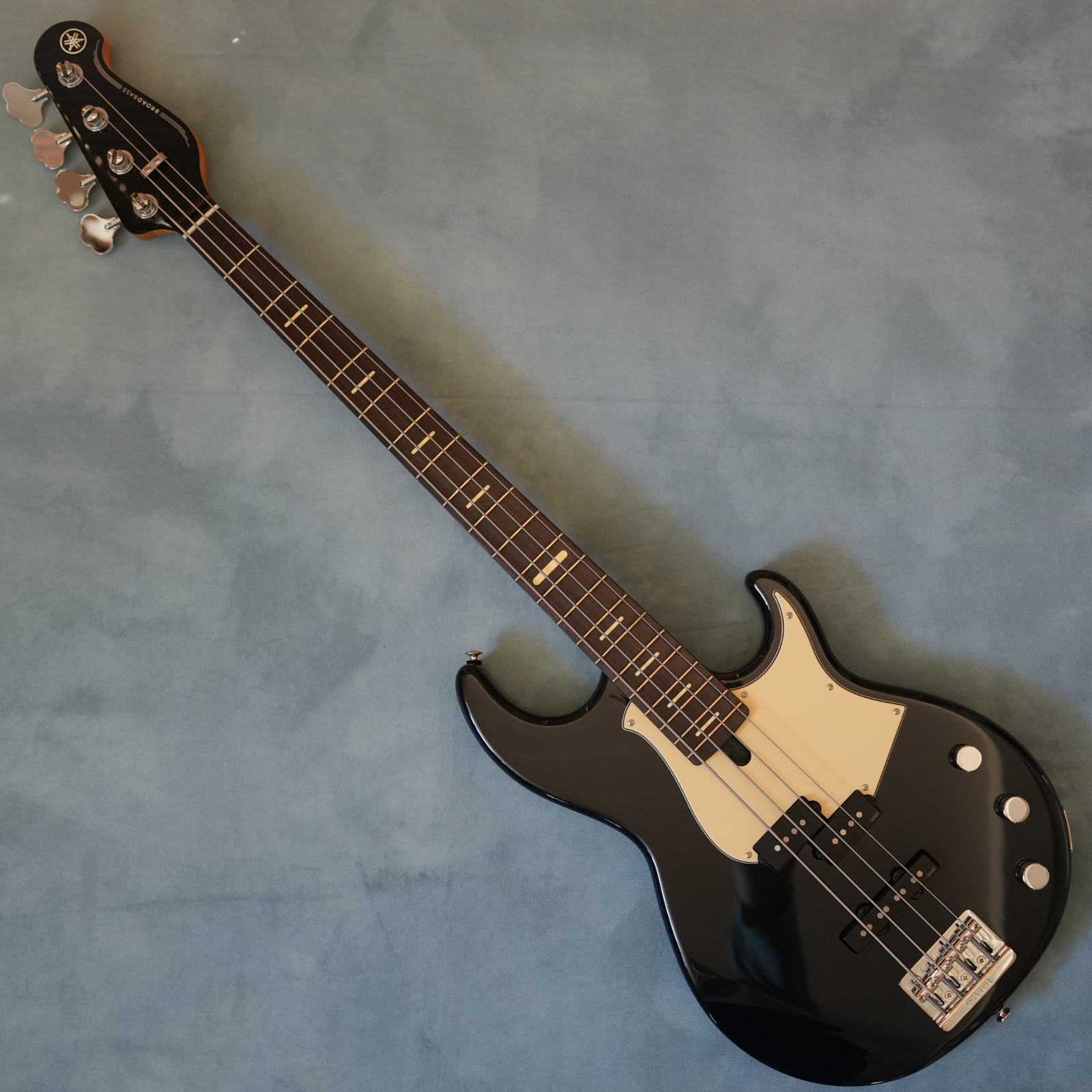 ベース YAMAHA BBP34 BBP34 4-String Electric Bass Guitar - Yamaha USA