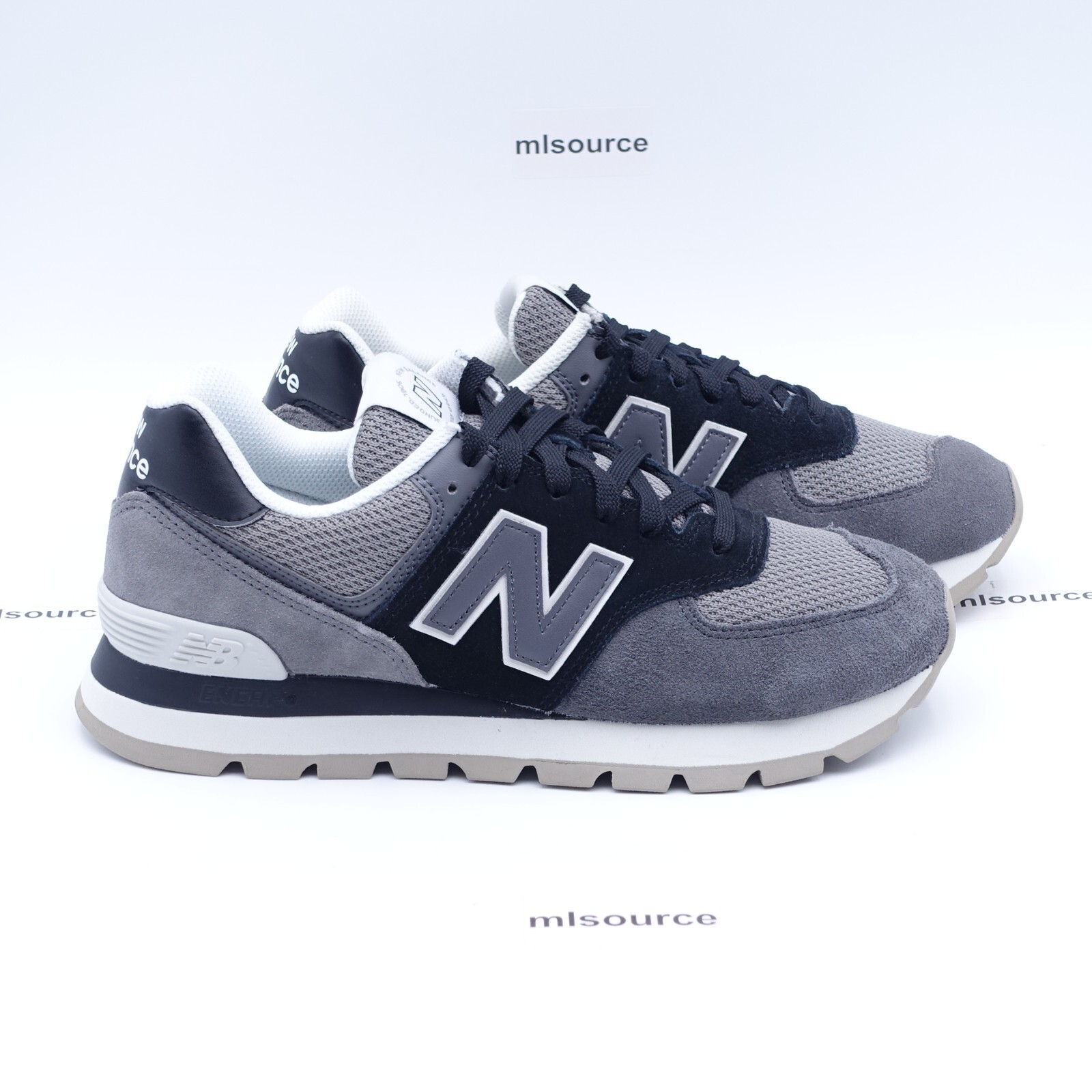 Women's 9.5 New Balance 574 Rugged 