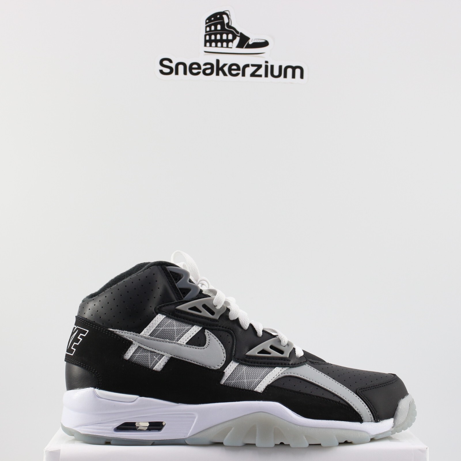 

Мужские кроссовки Nike Air Trainer SC High Raiders 2022 DZ4405-001, Черный, Nike Air Trainer SC