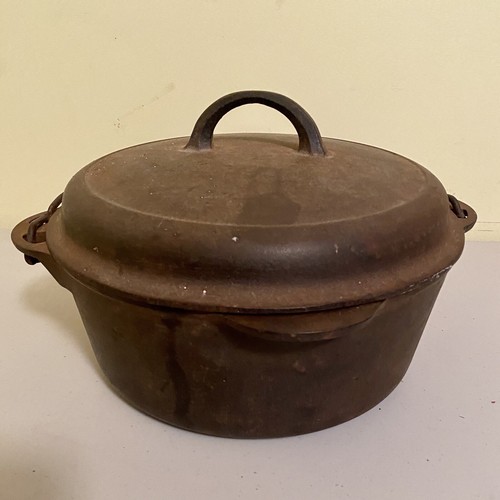 OLD Antique #8 Griswold cast iron soup pot Tite-Top Dutch