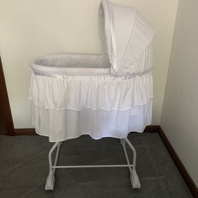 halo swivel bassinet baby bunting