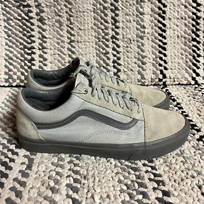 Vans Men's Old Skool Low Gray Suede Leather Athletic Skate Shoes Size 11 US