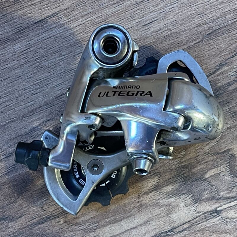 Shimano Ultegra RD-6600 10 Speed Rear Derailleur Short Cage Shimano Ultegra RD-6600 10 Speed Rear Derailleur Short Cage