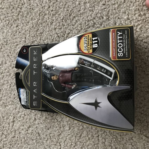 Bundle of 2 Star Trek 2009 Playmates Action Figures~~Spock and Scotty ***Mint***